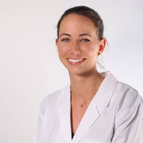 https://creu-blanca.es/wp-content/uploads/Cintia-Viktoria-Rethati_web.jpg