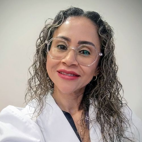 https://creu-blanca.es/wp-content/uploads/Dra.-Portillo-web.jpg