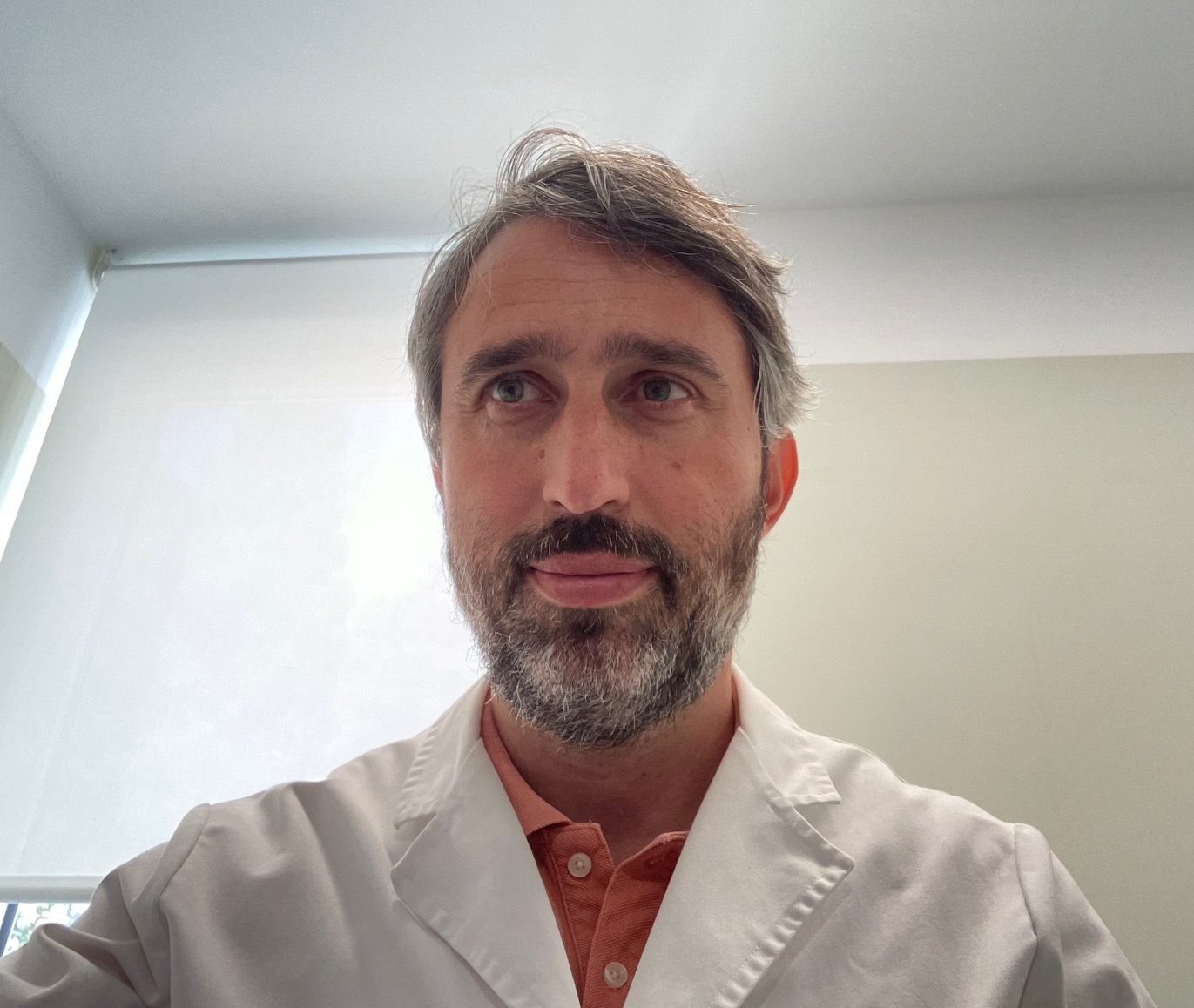 https://creu-blanca.es/wp-content/uploads/Foto-Dr.-Andres.jpeg