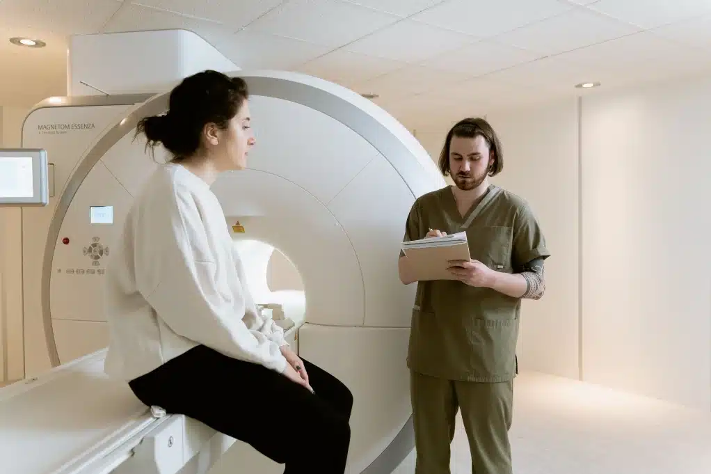 Magnetic Resonance Imaging (MRI): What it detects and when it is indicated